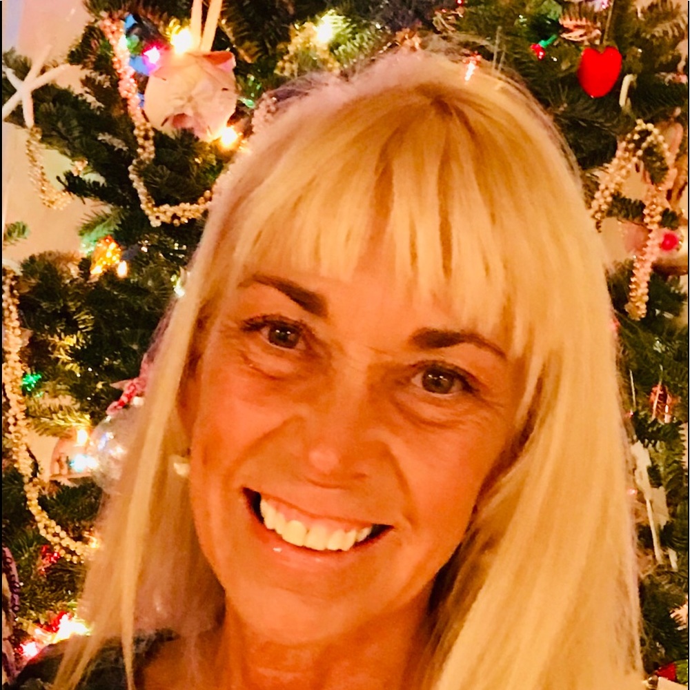 Meet your Posher, Laurie